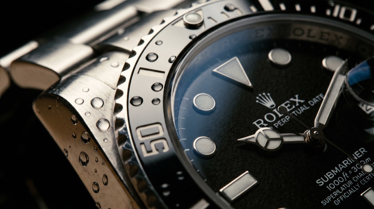 Luxury product macro frame